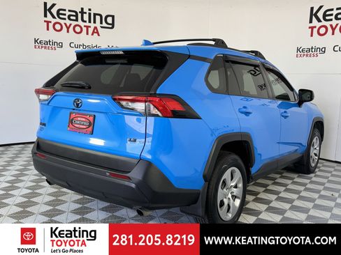 Certified 2021 Toyota RAV4 LE image 6