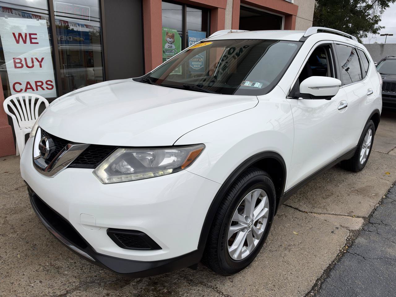 Used 2015 Nissan Rogue SV w/ SV Premium Package AWD/4WD image 2