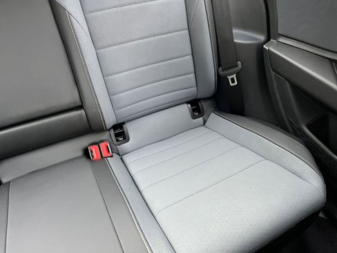 Used 2025 Volkswagen Jetta SE image 38