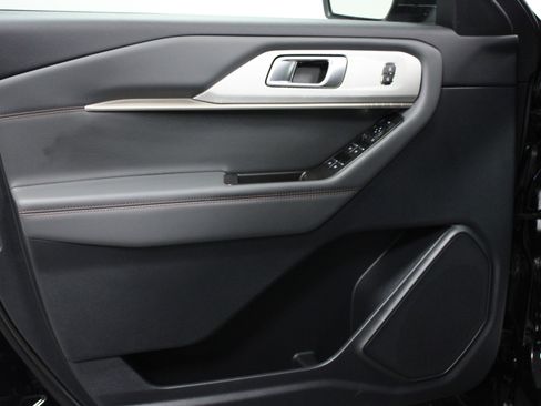 New 2026 Ford Explorer Active image 11