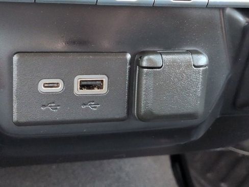 Used 2022 Chevrolet Silverado 2500 LT w/ Convenience Package image 21