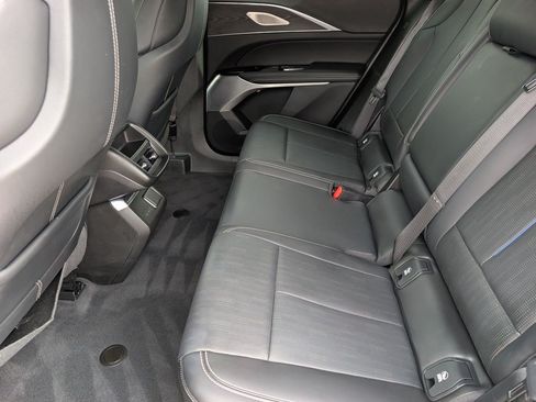 Certified 2024 Cadillac Lyriq Luxury AWD/4WD image 27