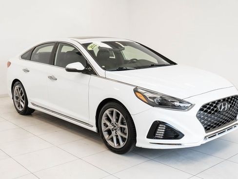 Used 2018 Hyundai Sonata Limited w/ Cargo Package image 7