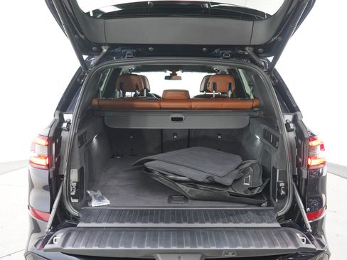 Used 2021 BMW X5 M50i AWD/4WD image 16