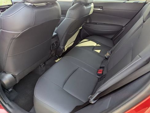 Used 2026 Toyota Corolla Cross XLE w/ Convenience Package FWD image 16