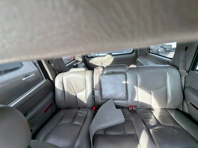 Used 2005 GMC Yukon SLT w/ SLT Preferred Equipment Group AWD/4WD image 18