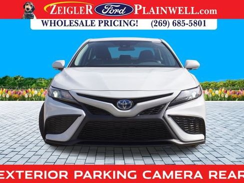 Used 2022 Toyota Camry SE image 8