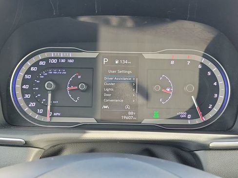 Used 2023 Hyundai Tucson SE image 25