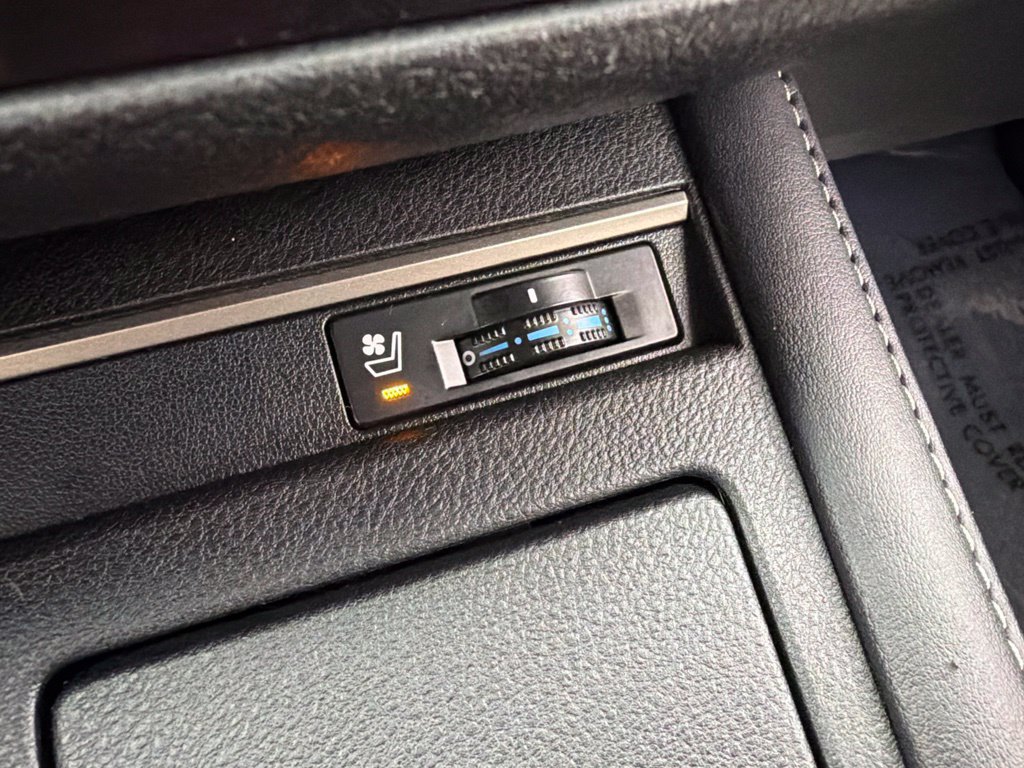 Used 2017 Lexus ES 350 w/ Premium Package FWD image 17