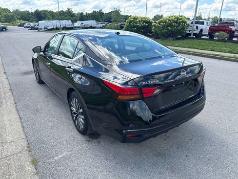 Used 2025 Nissan Altima 2.5 SV FWD image 4
