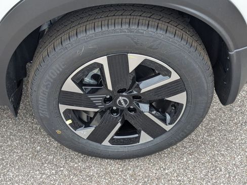 New 2026 Nissan Kicks SV w/ Cold Weather Package AWD/4WD image 13