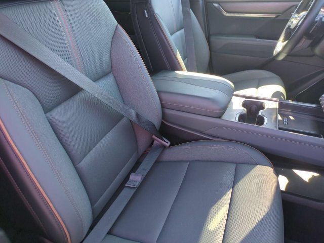 Used 2024 GMC Acadia AT4 w/ LPO, Floor Liner Package AWD/4WD image 30