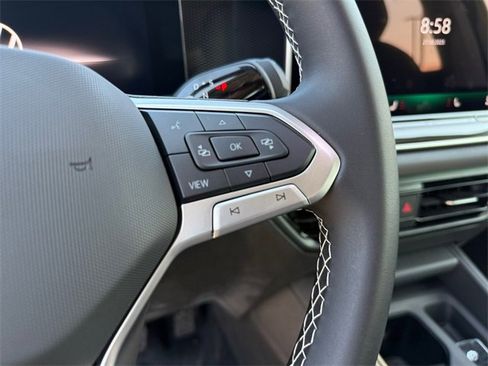 New 2025 Volkswagen Tiguan SE image 23