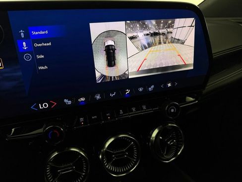 Used 2024 Chevrolet Blazer EV LT AWD/4WD image 18
