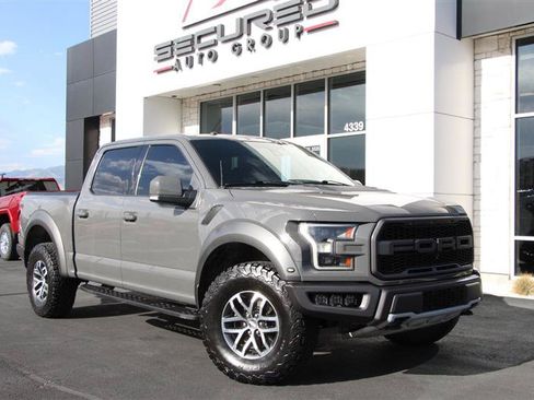 Used 2018 Ford F150 Raptor w/ Equipment Group 802A Luxury AWD/4WD image 3