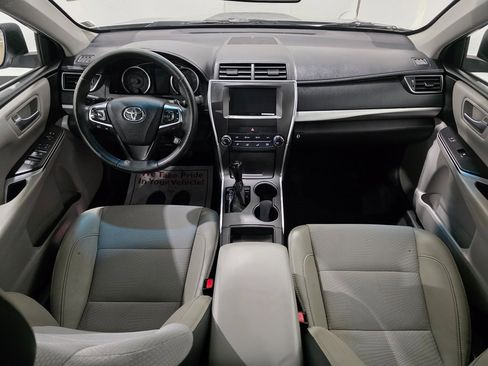 Used 2017 Toyota Camry SE image 29