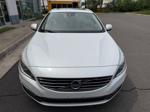 Used 2015 Volvo V60 T5 Premier FWD image 30