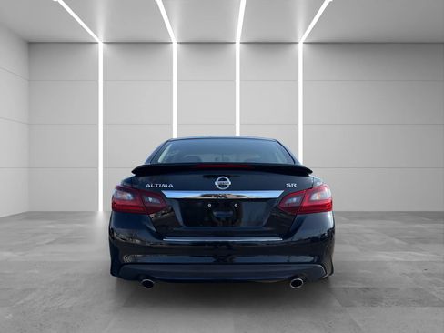 Used 2017 Nissan Altima 2.5 SR w/ Midnight Edition Package image 5