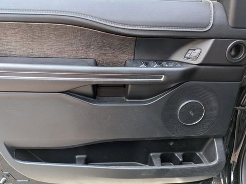 Used 2018 Ford Expedition Max Limited w/ Equipment Group 302A image 10