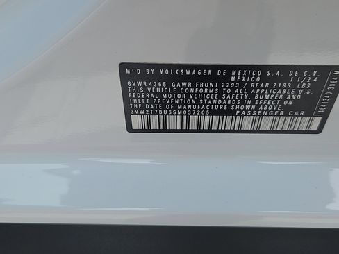 Certified 2025 Volkswagen Jetta GLI Autobahn FWD image 8