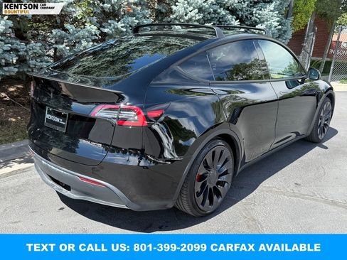 Used 2023 Tesla Model Y Performance AWD/4WD image 9