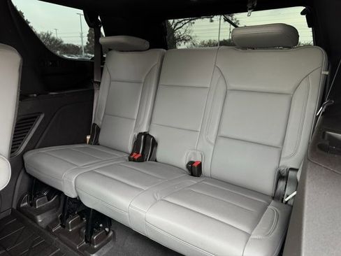 Used 2022 Chevrolet Tahoe LT w/ LT Signature Package image 29