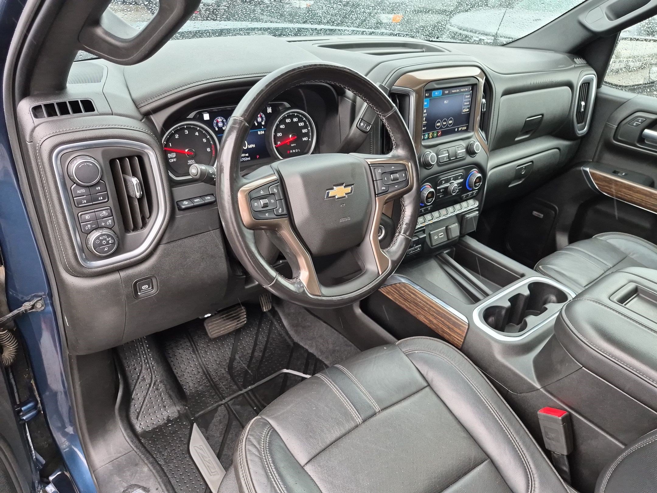 Used 2019 Chevrolet Silverado 1500 High Country w/ Technology Package AWD/4WD image 14