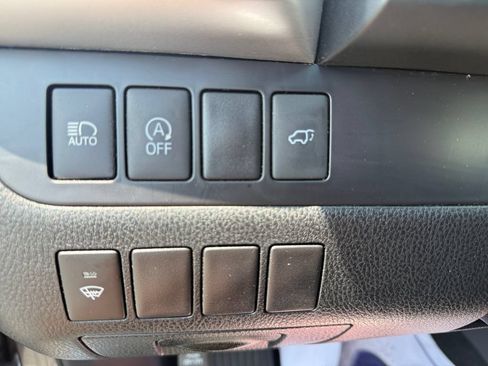 Used 2018 Toyota Highlander SE AWD/4WD image 38