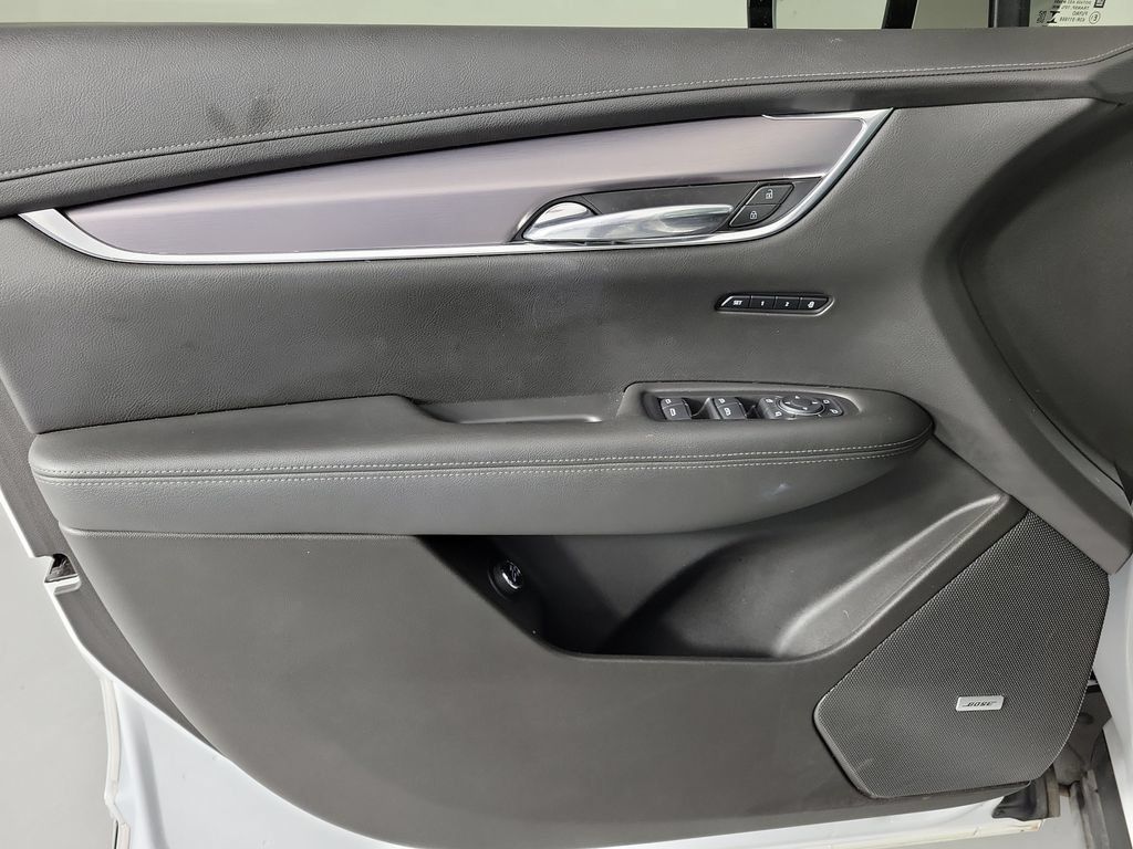 Certified 2023 Cadillac XT6 Luxury FWD image 20