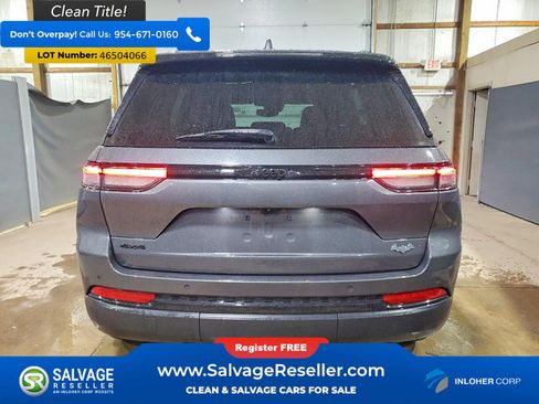 Used 2024 Jeep Grand Cherokee Altitude image 8