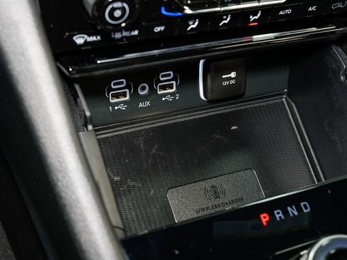 Used 2025 Jeep Grand Cherokee Altitude image 19