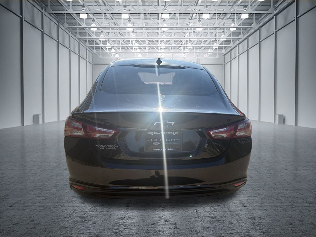 Used 2021 Chevrolet Malibu LT w/ Leather Package FWD image 4