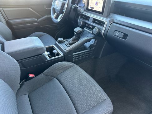 Used 2025 Toyota 4Runner SR5 image 15