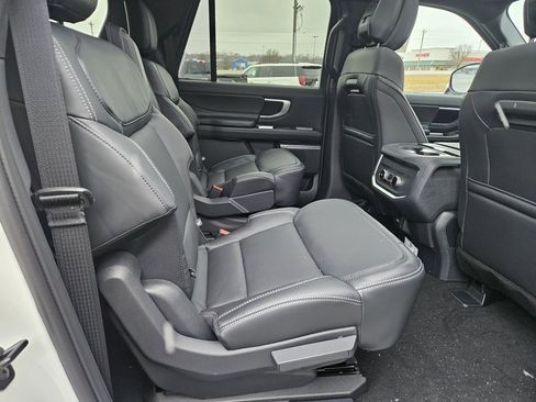 New 2026 Ford Expedition Max Platinum image 18