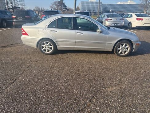 Used 2004 Mercedes-Benz C 320 4MATIC Sedan image 2