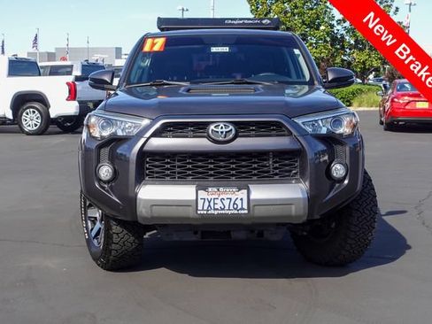 Used 2017 Toyota 4Runner TRD Off-Road Premium AWD/4WD image 3