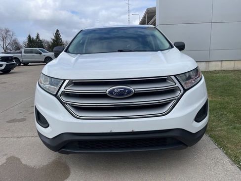 Used 2016 Ford Edge SE image 2