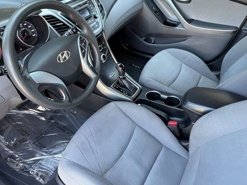 Used 2016 Hyundai Elantra SE FWD image 12