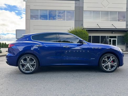 Used 2019 Maserati Levante GranSport AWD/4WD image 12