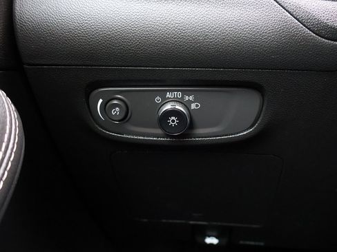 Used 2025 Buick Encore GX Preferred image 35