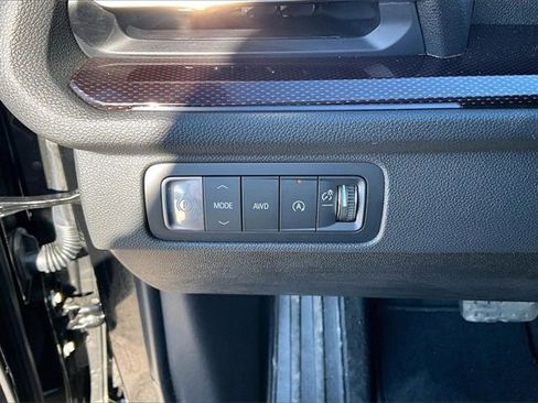 Used 2025 Chevrolet Traverse RS w/ LPO, Floor Liner Package image 15