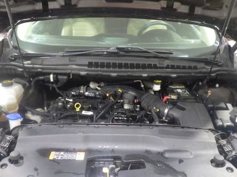 Used 2019 Ford Edge SEL w/ Equipment Group 201A FWD image 10
