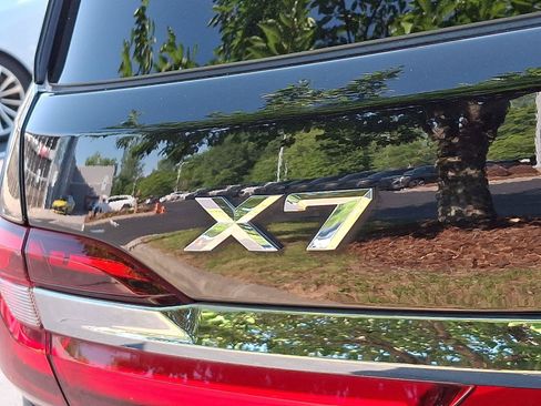 Used 2022 BMW X7 xDrive40i w/ Cold Weather Package AWD/4WD image 32