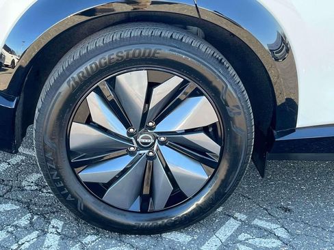 Used 2024 Nissan Ariya AWD image 9