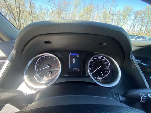 Used 2024 Toyota Camry LE image 38