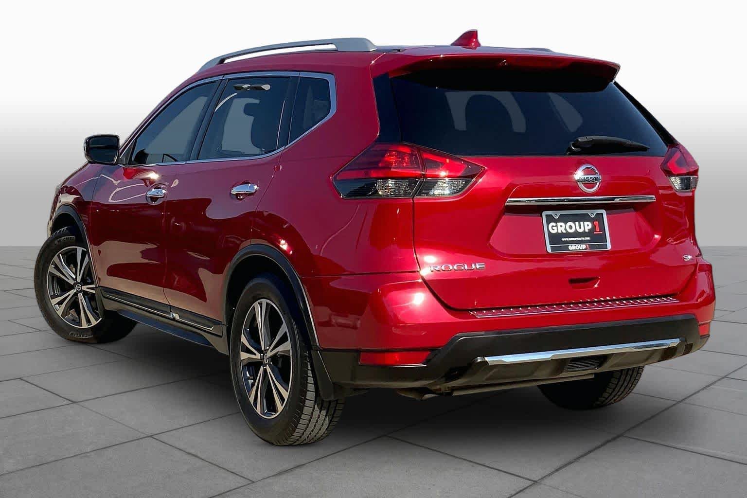 Used 2017 Nissan Rogue SL w/ SL Premium Package FWD image 12