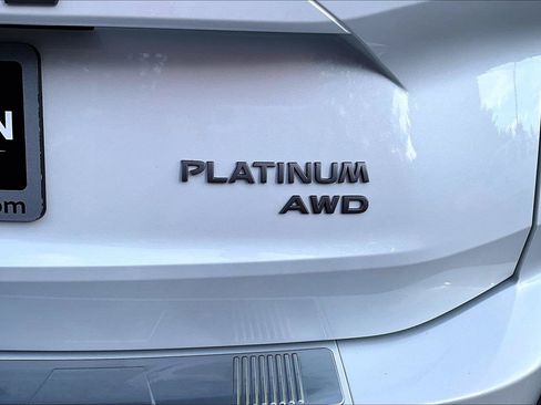 Used 2025 Nissan Rogue Platinum AWD/4WD image 25