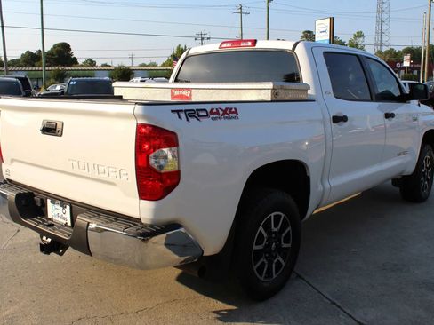 Used 2018 Toyota Tundra SR5 w/ TRD Off Road Package image 5