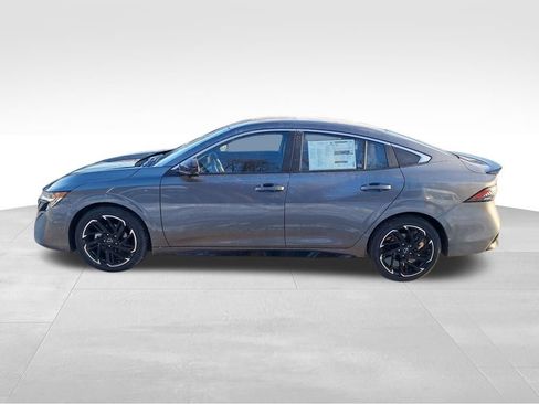 New 2026 Nissan Sentra SR w/ SR Premium Package image 2