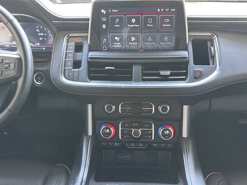 Used 2024 GMC Yukon SLT w/ SLT Luxury Package AWD/4WD image 4